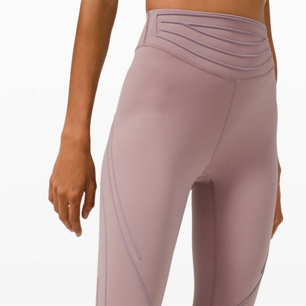 Lululemon Get In Line Super High Rise Tight 28" size 4 - Picture 2 of 11
